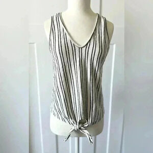 Caution to the Wind Tank Top Size Medium🩶